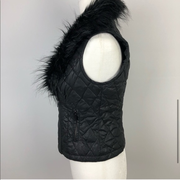 Faux fur vest - Picture 4 of 7